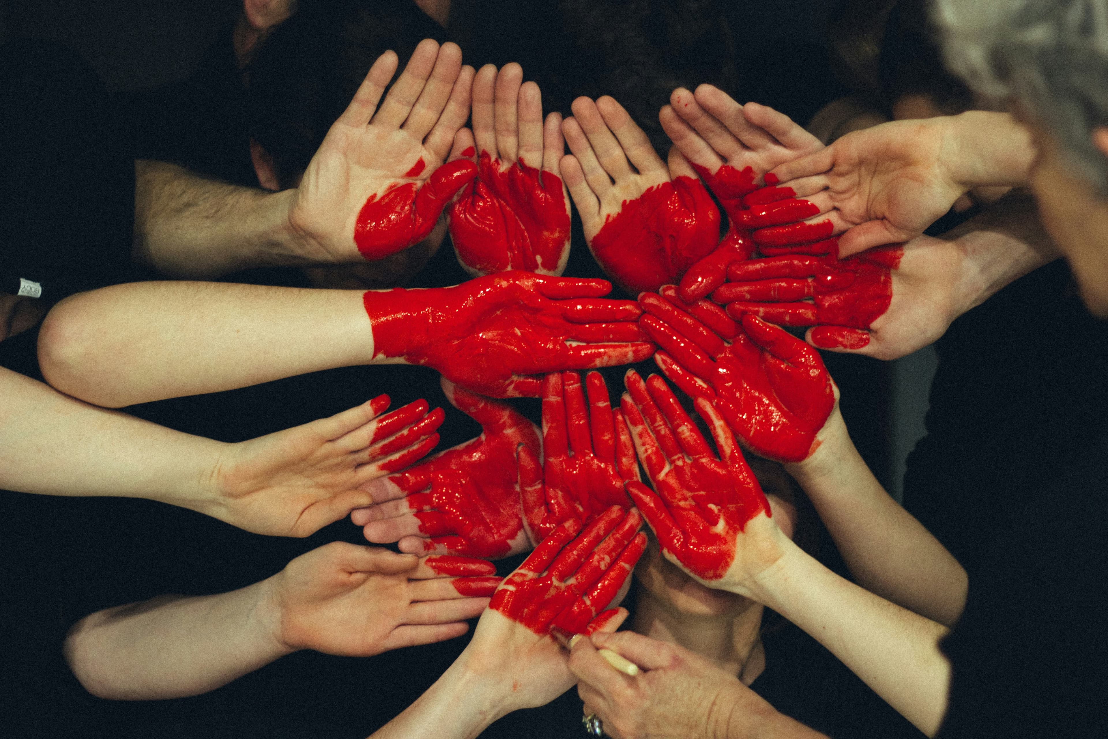 Members of The Migraine Network shaping the space together